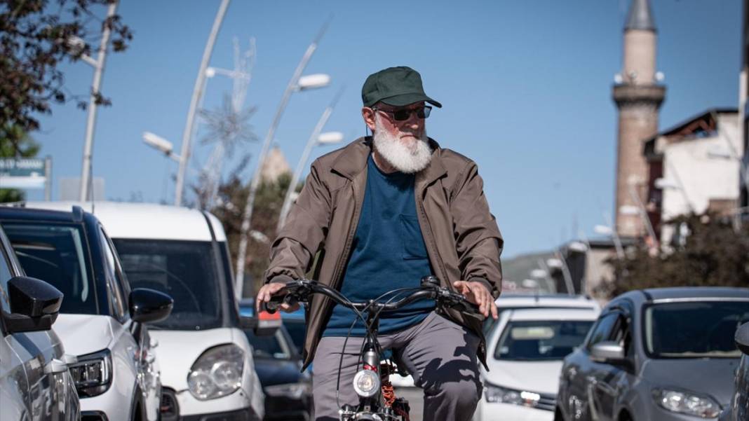 İlhami dede sağlıklı yaşam için günde yaklaşık 20 kilometre pedal çeviriyor 5